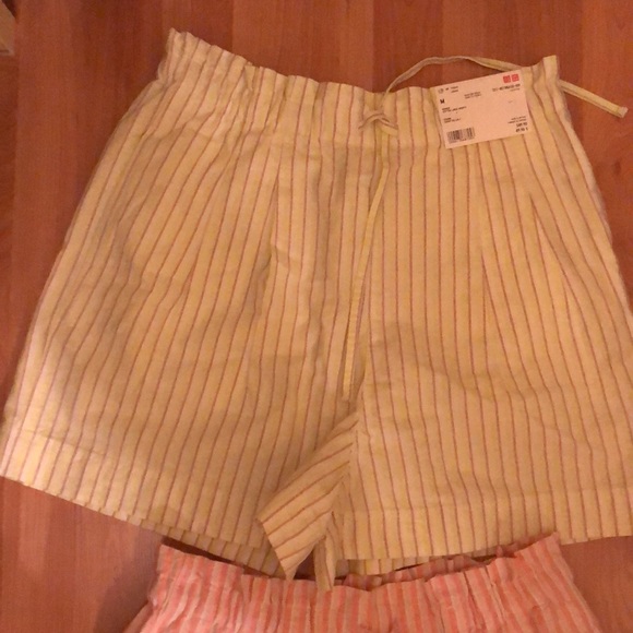 Two uniqlo cotton blend women’s striped shorts Medium - Picture 2 of 8